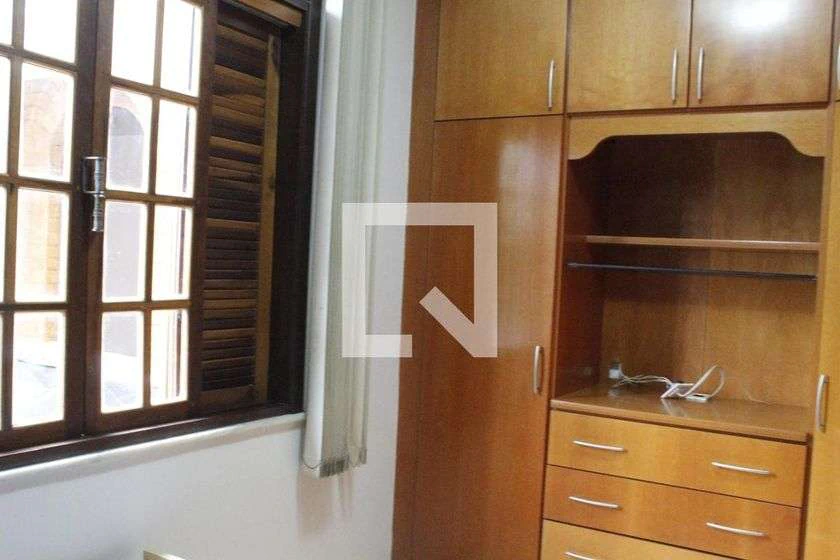 800 m² house with 5 bedrooms and a private-use pool — photo 4