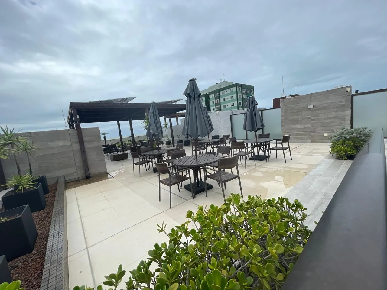 Furnished apartment with 2 bedrooms and balcony — photo 17