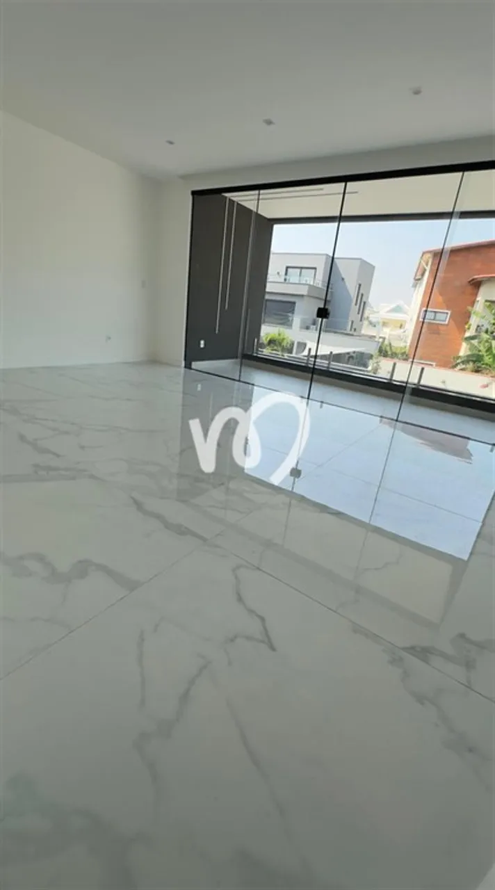 Casa com 4 quartos e 5 banheiros e cozinha integrada — photo 2