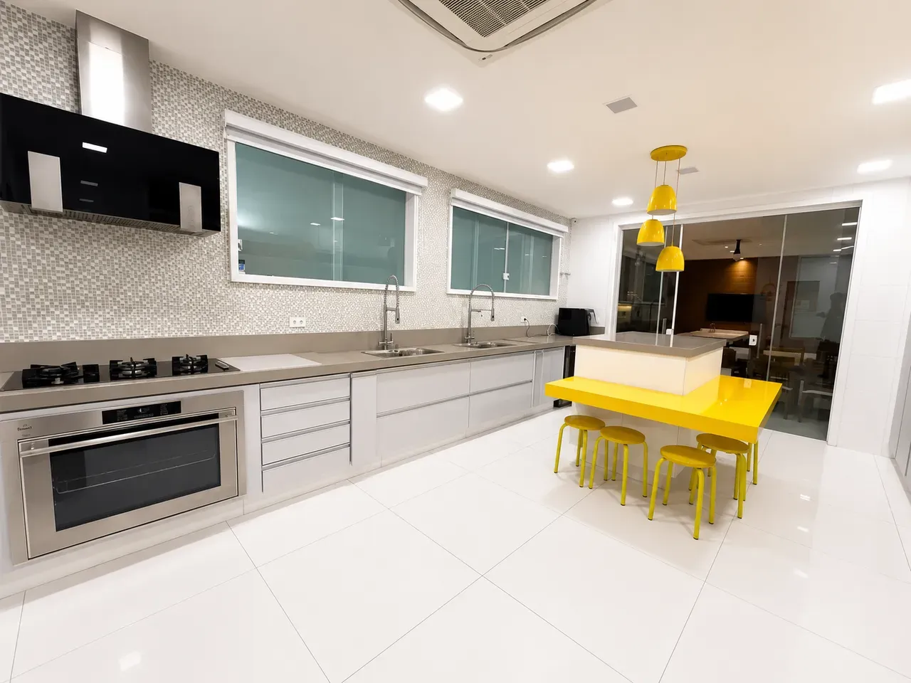 Casa mobiliada com 5 suítes e cozinha integrada — photo 18