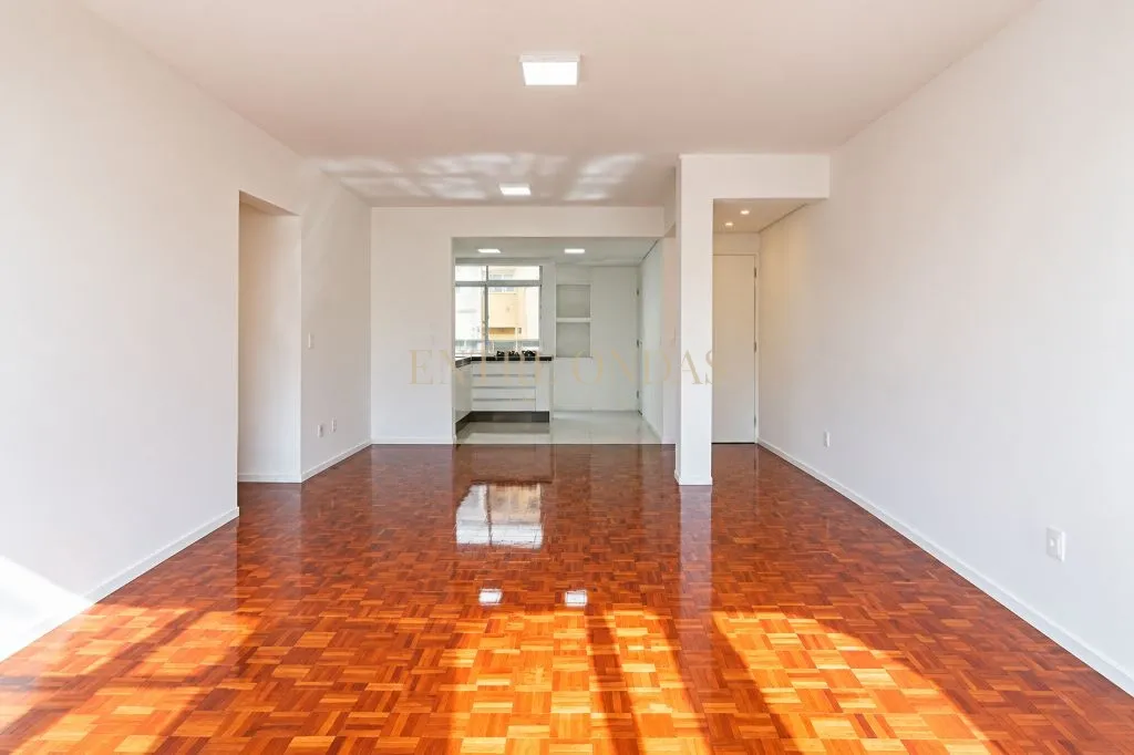 Washing machine in a 3-bedroom apartment, 140 m² — photo 3