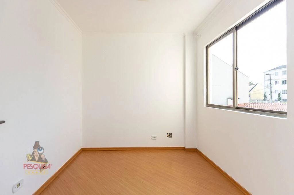 Apartment, 56 m², with wood or laminate floors — photo 3