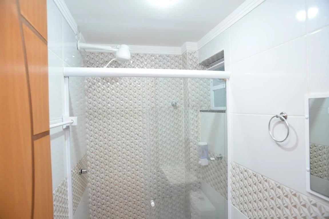 Furnished 2-bedroom apartment with a compact gas kitchen — photo 9