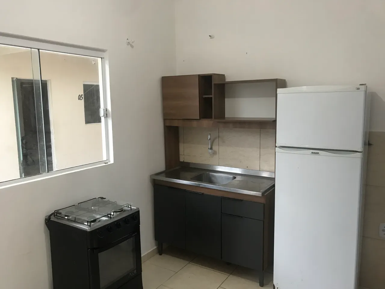 Studio with 1 bedroom, 1 bathroom and a closed gas kitchen