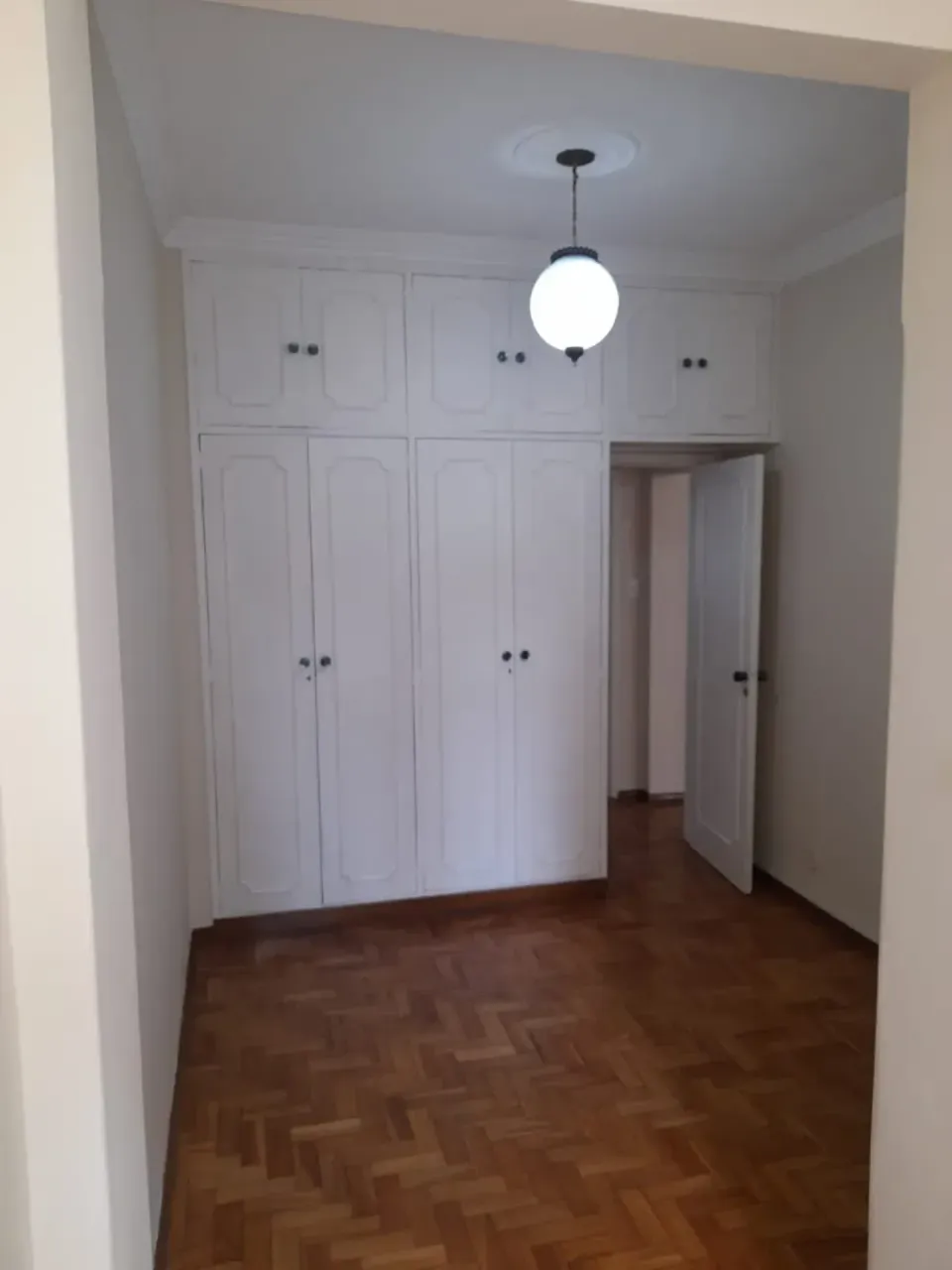 2-bedroom apartment with a walk-in closet — photo 6