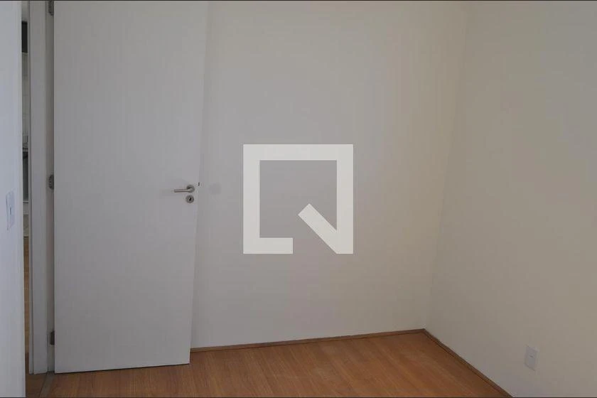 Glass-enclosed balcony in a 2-bedroom apartment, 47 m² — photo 27