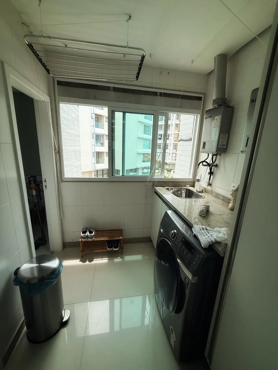 Furnished apartment with 4 bedrooms and 5 bathrooms — photo 20