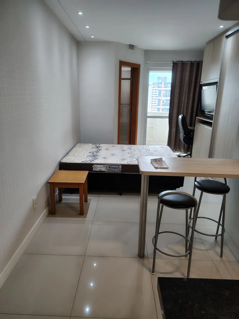 Apartamento mobiliado de 1 quarto com cozinha aberta — photo 5