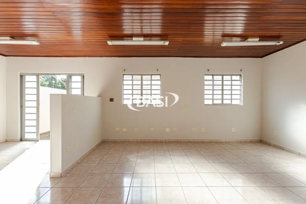 Unfurnished house with 4 bedrooms and 3 bathrooms — photo 37