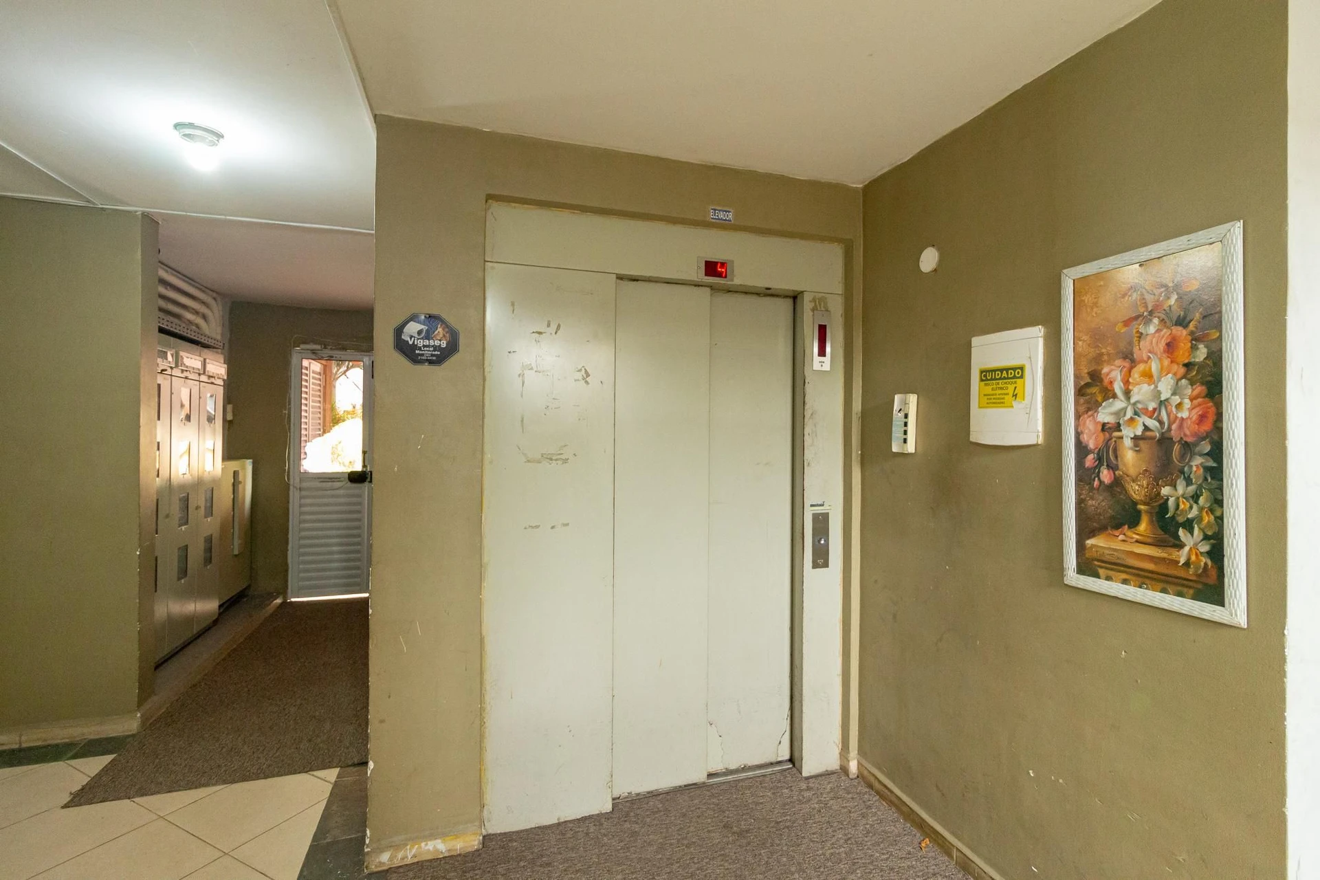 2-bedroom apartment with a washing machine — photo 12
