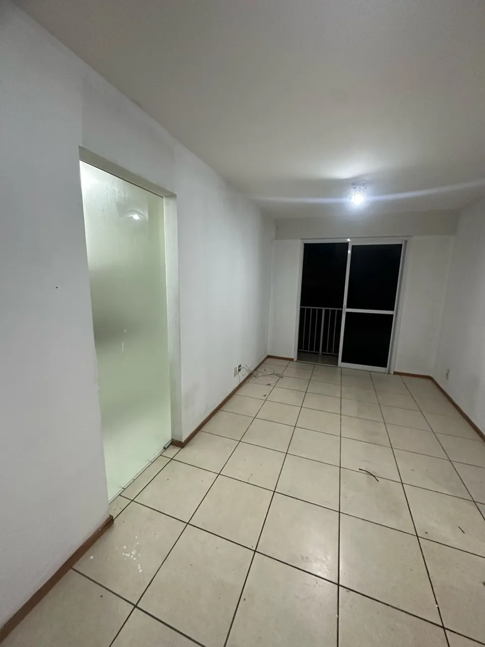 2-bedroom apartment in a building with a gym — photo 13