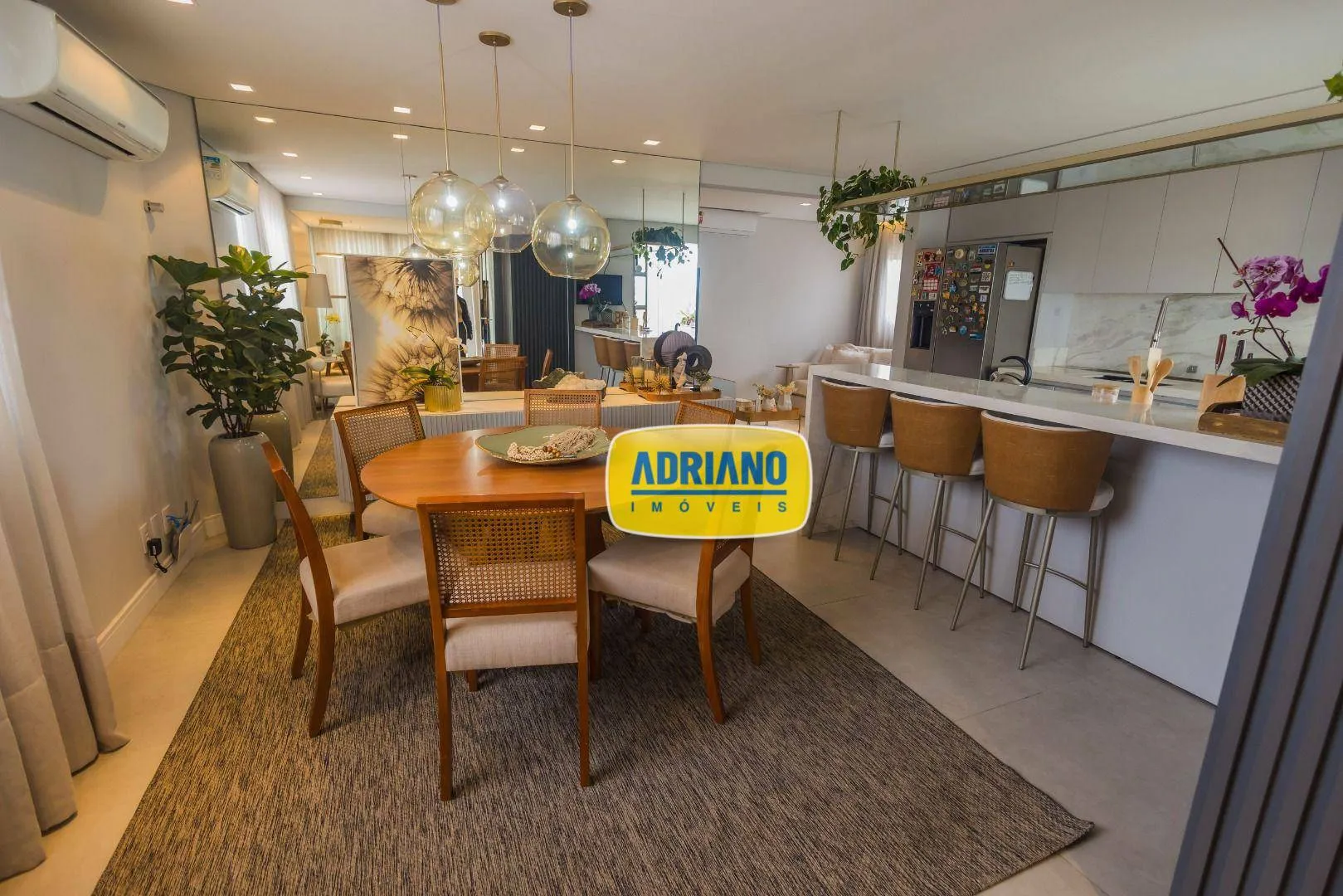 Furnished 4-bedroom apartment with open-plan kitchen — photo 13