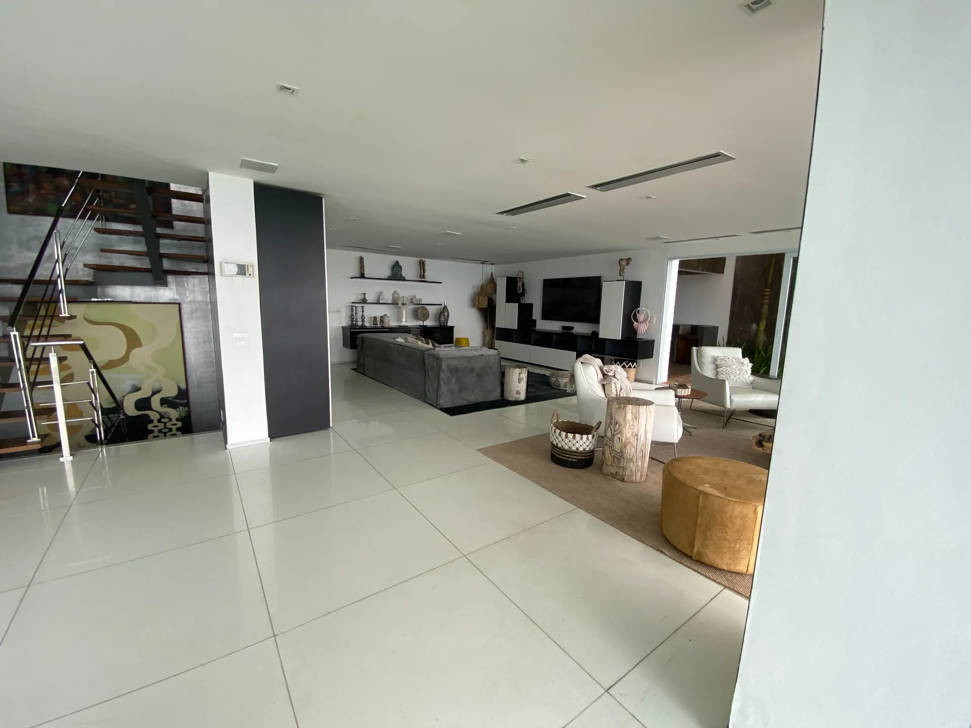 800 m² house with 5 bedrooms and an open-plan kitchen — photo 37