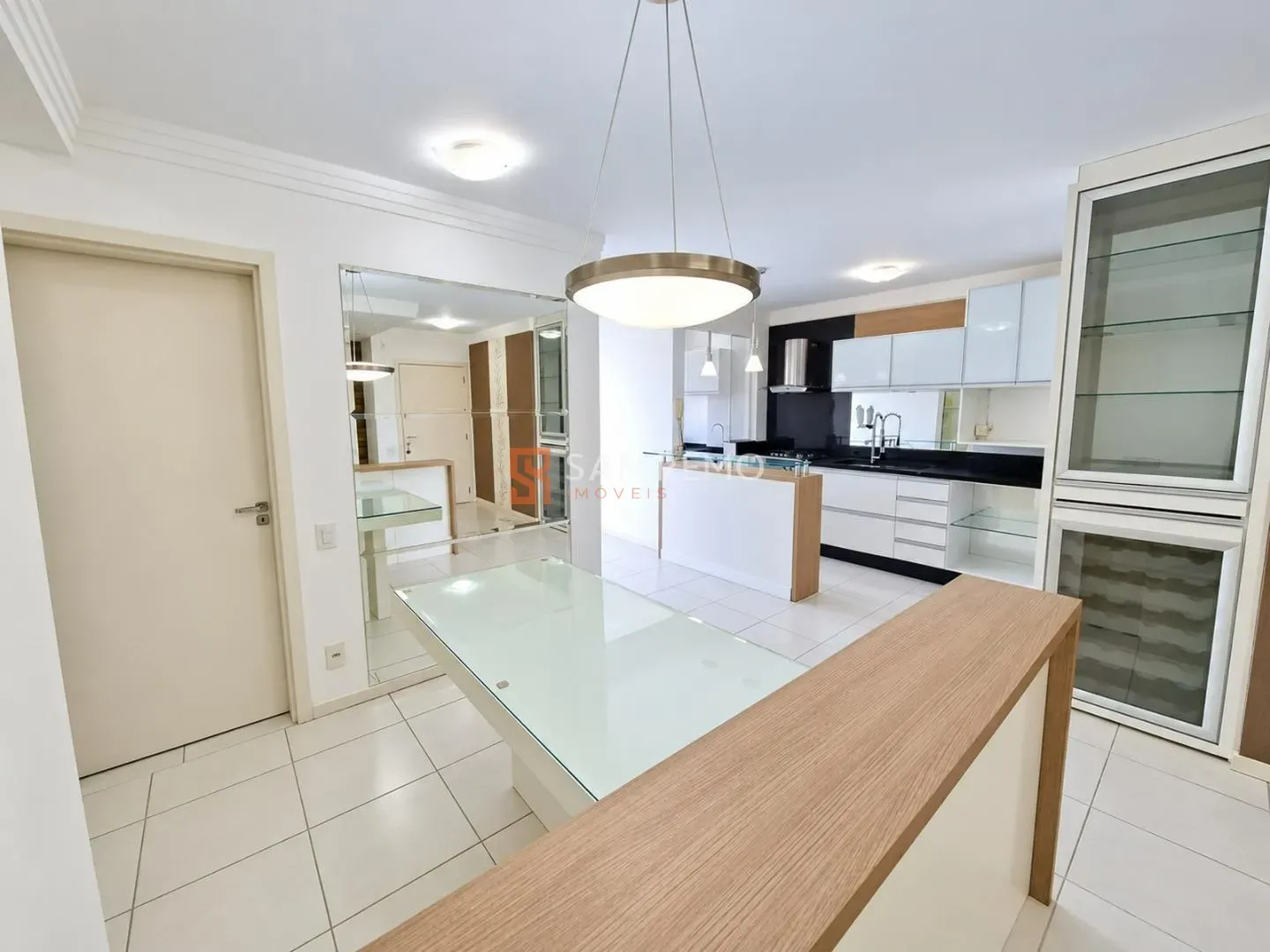 Furnished apartment, 71 m², with a glass-enclosed balcony — photo 9