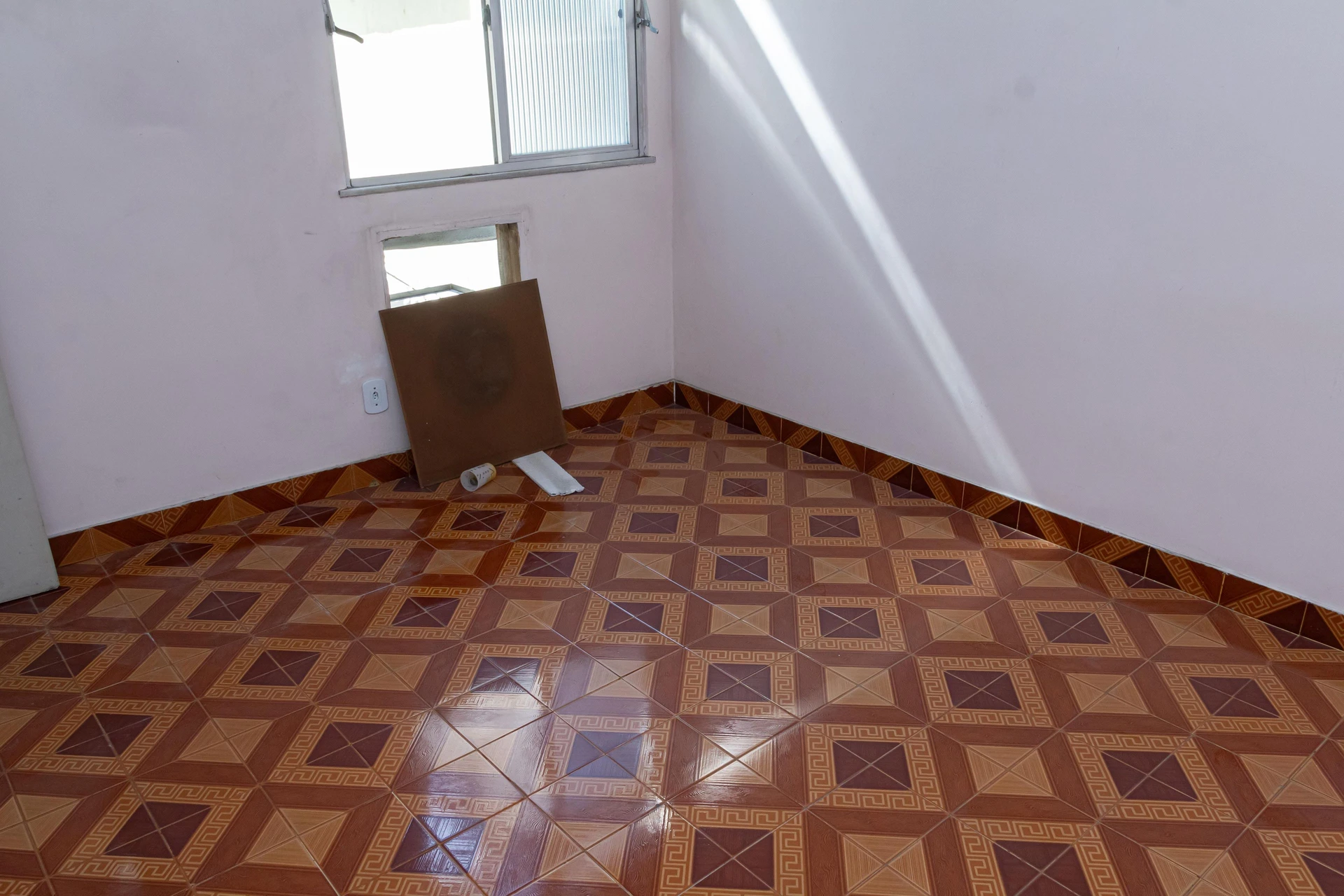 2-bedroom rental apartment with 1 bathroom and parking — photo 50