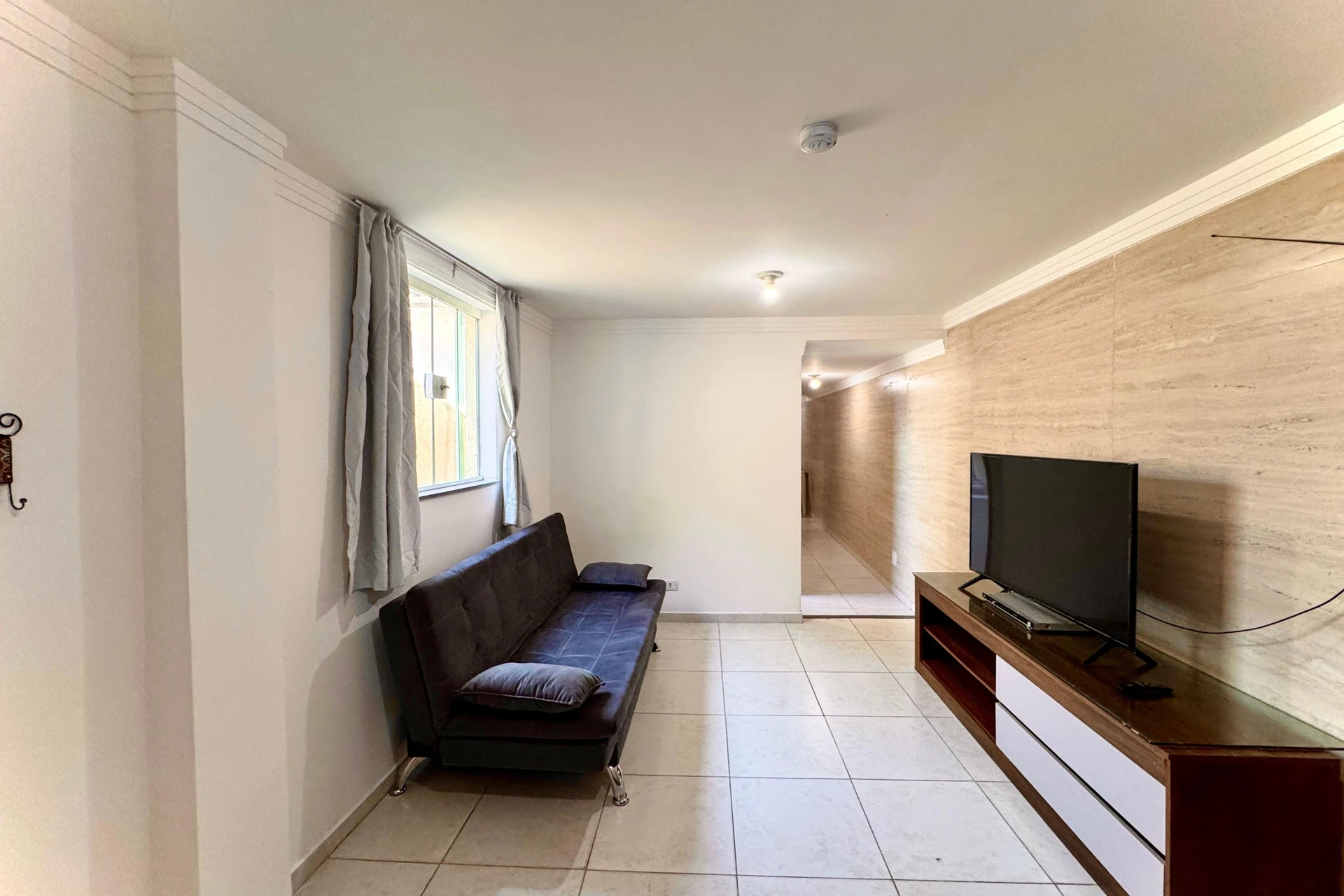 86 m² apartment with a home office and a mountain view — photo 5