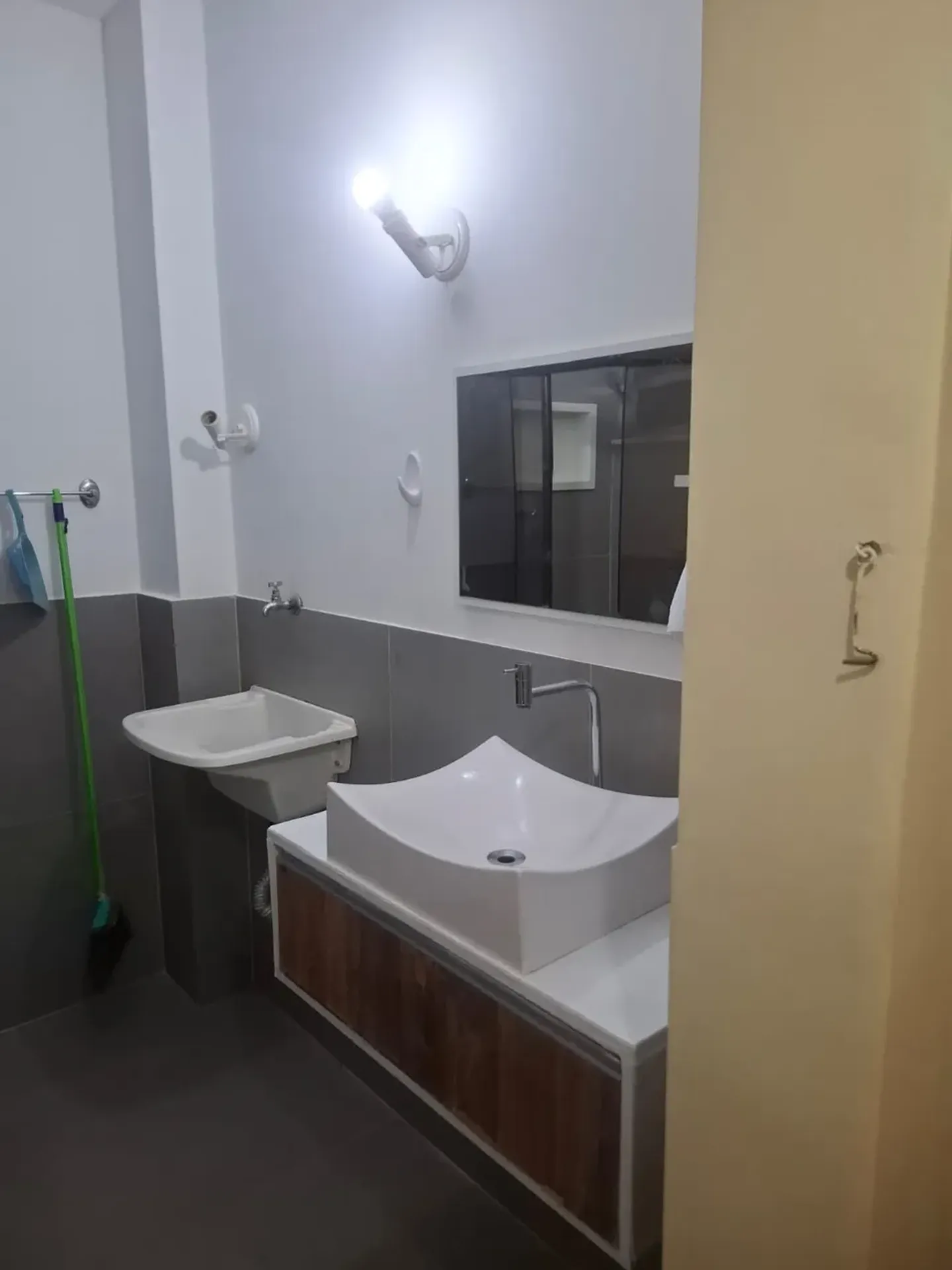 Apartment on the 5th floor with wood or laminate floors — photo 15