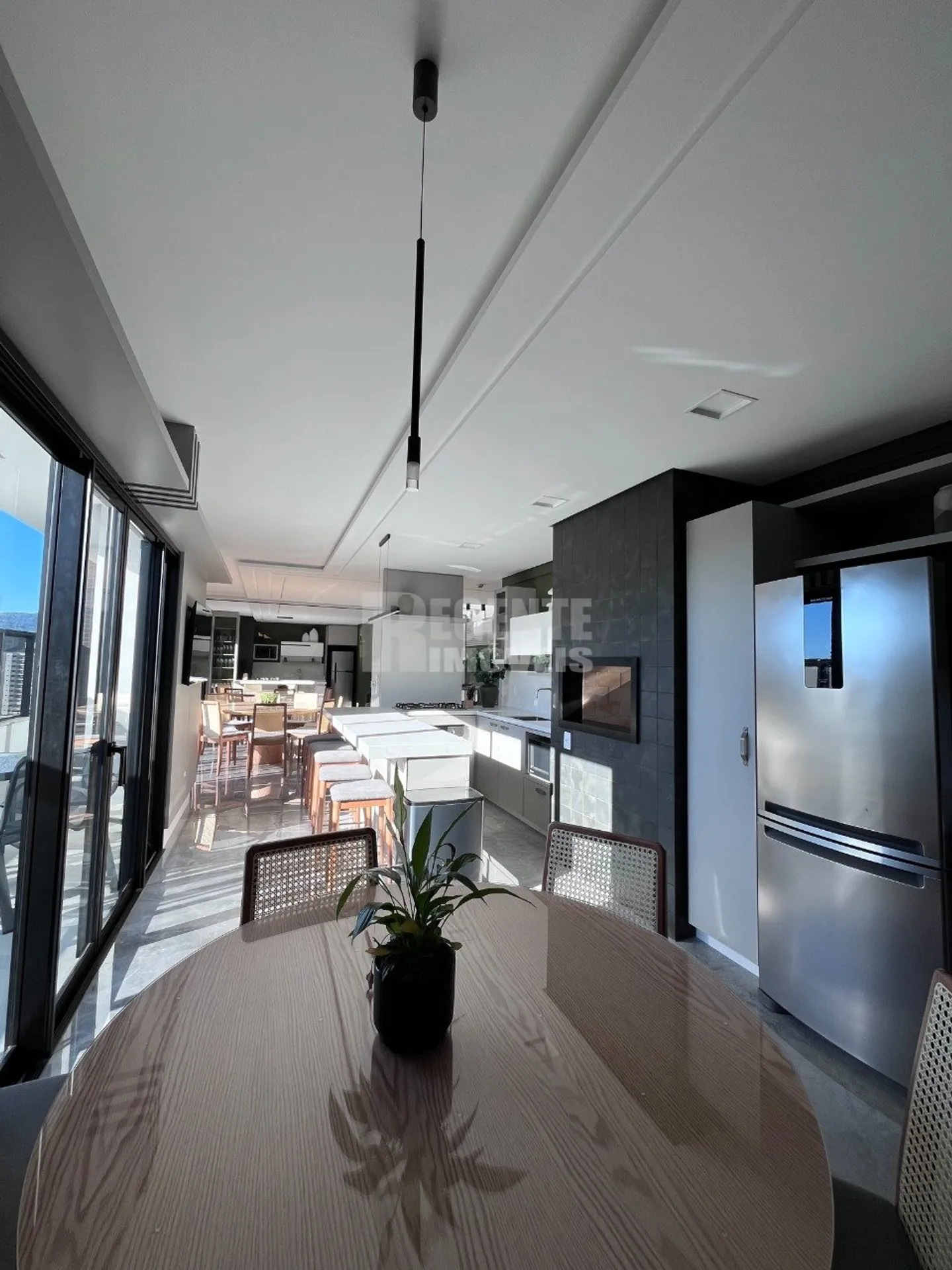 Apartamento mobiliado de 2 dormitórios com churrasqueira na sacada — photo 26