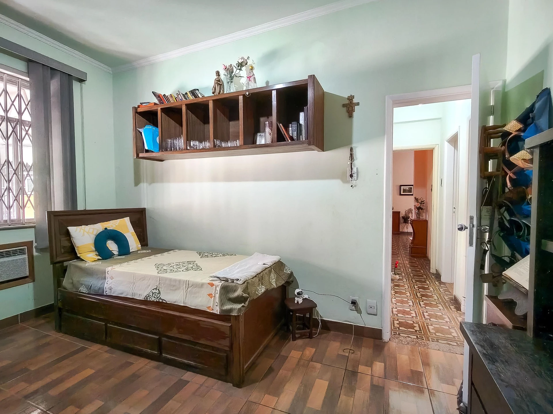 Furnished 3-bedroom apartment with 2 bathrooms — photo 10
