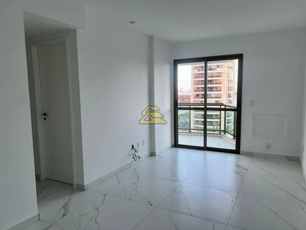 3-bedroom apartment with balcony and a closed kitchen — photo 14