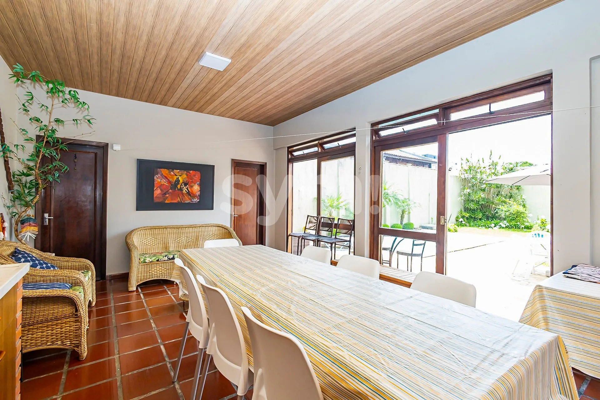 Single-family house with 3 bedrooms and 4 parking spaces — photo 36