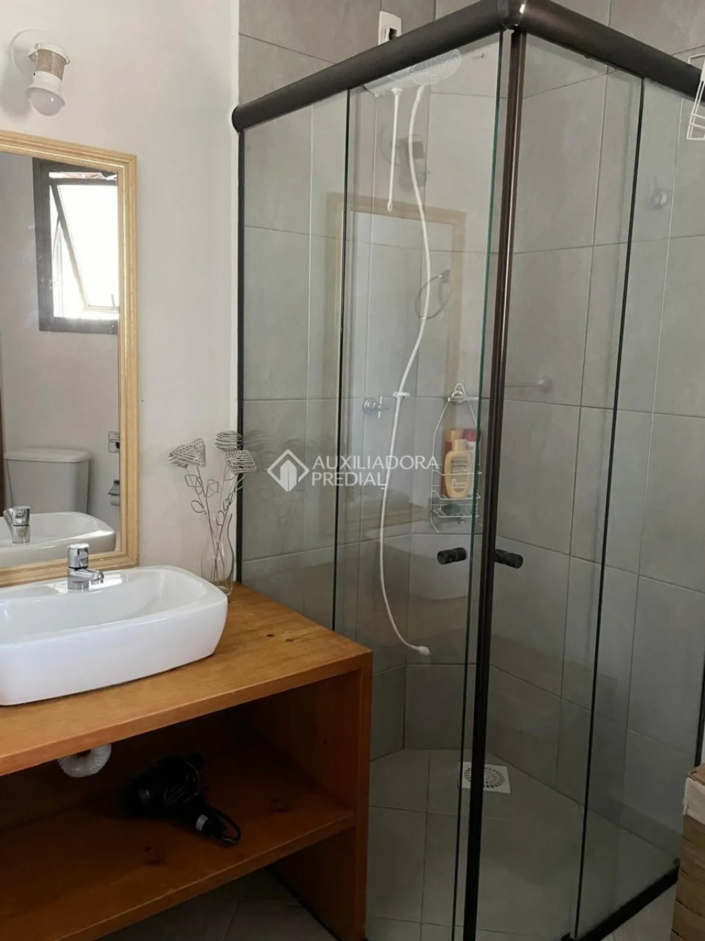 Furnished 350 m² house with an open-plan gas kitchen — photo 33