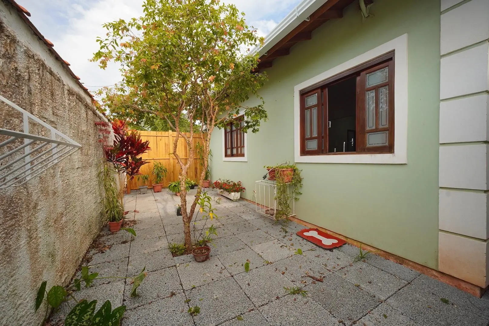 78 m² house with a jacuzzi and a bathtub — photo 7