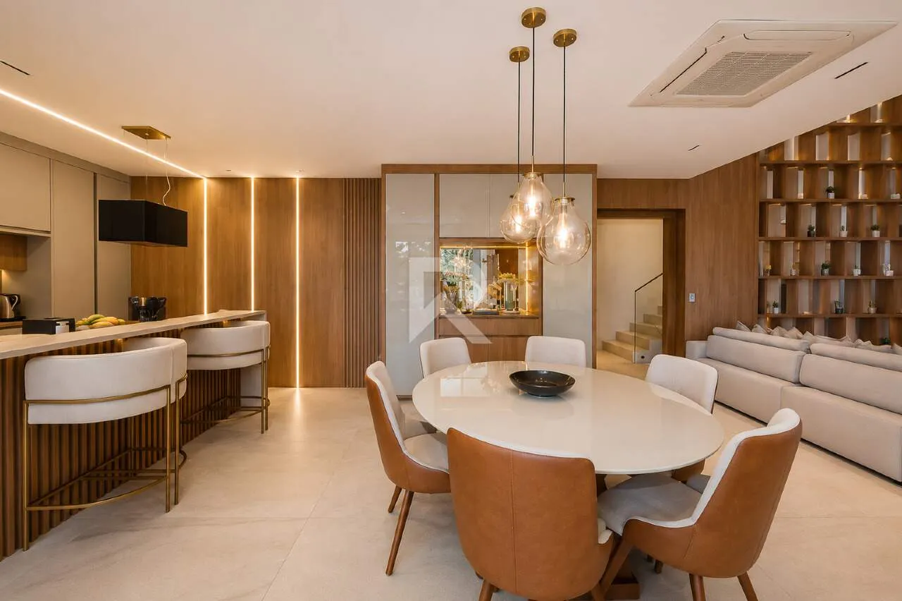 Furnished 635 m² house with 4 en-suite bedrooms and parking — photo 2