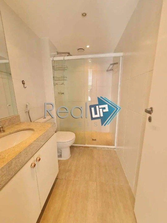Furnished apartment, 74 m², with a glass-enclosed balcony — photo 8
