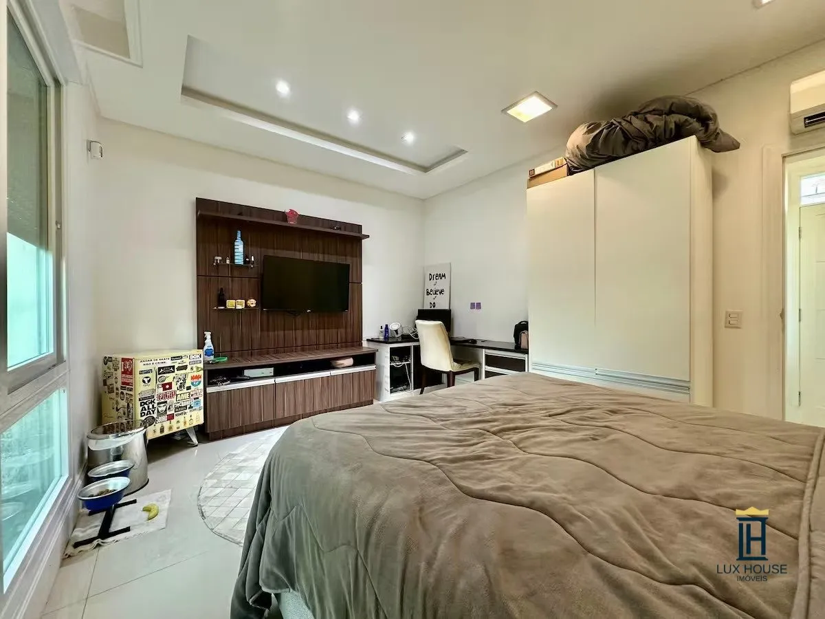 6-bedroom house with a bathtub in Florianópolis — photo 3