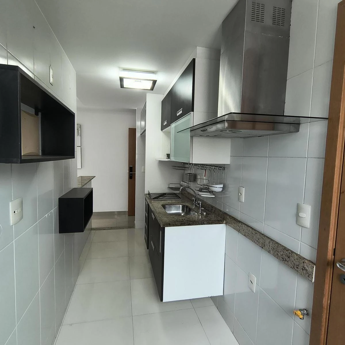 72 m² apartment with a balcony and built-in storage — photo 6