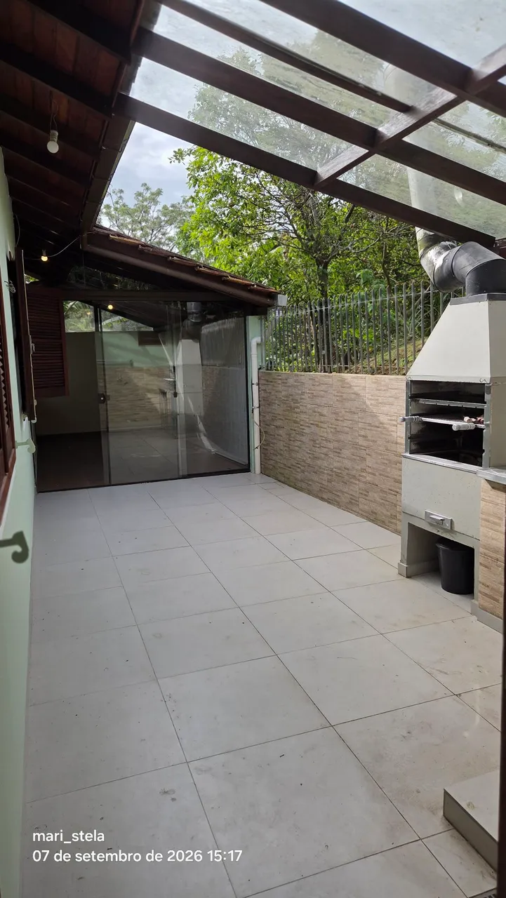 Casa sin amueblar con 3 dormitorios y balcón — photo 9
