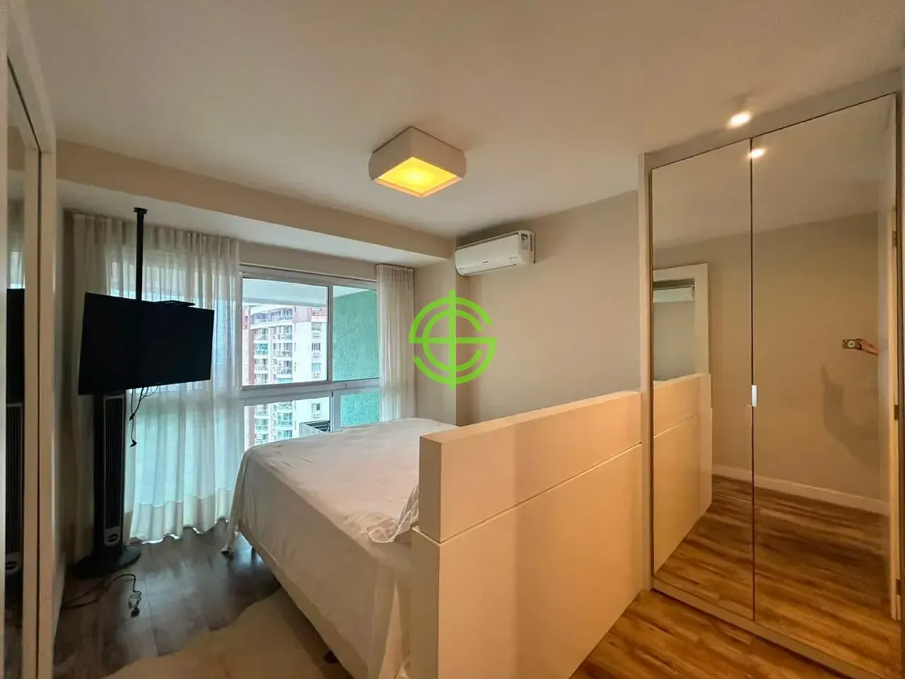 Furnished apartment with 2 bedrooms and 3 bathrooms — photo 32