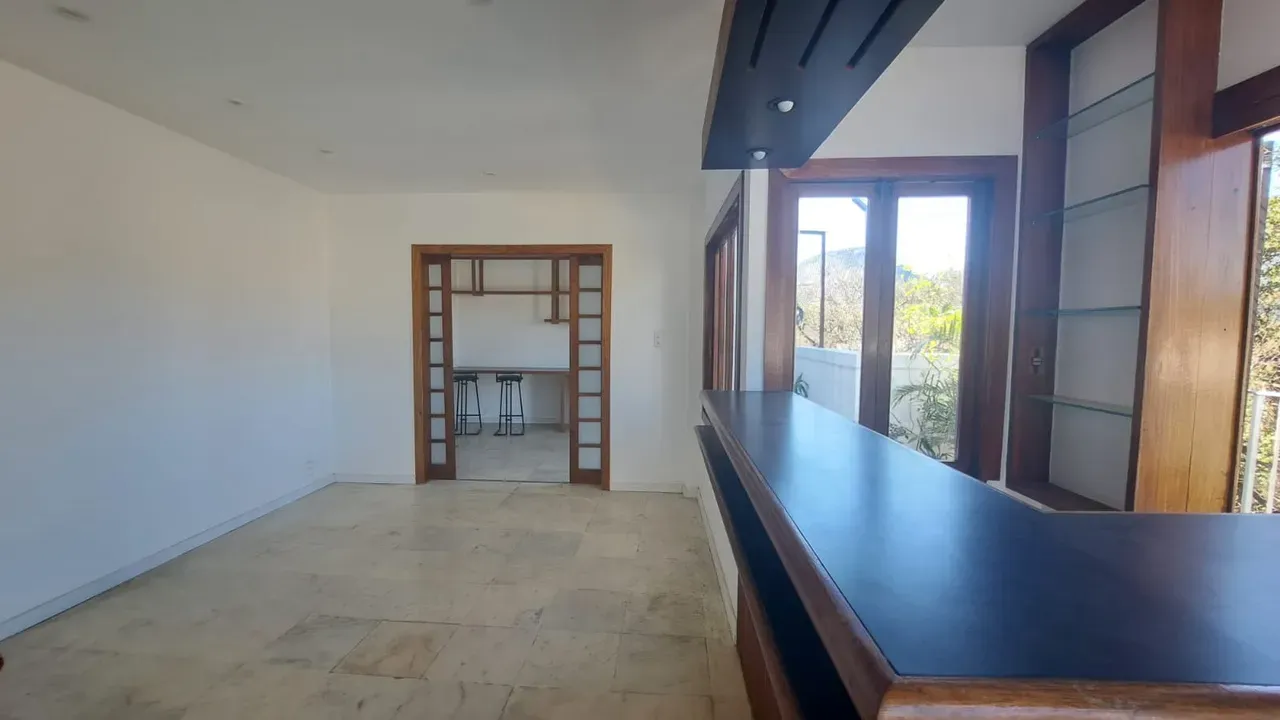 177 m² duplex with 2 bedrooms, 3 bathrooms — photo 29