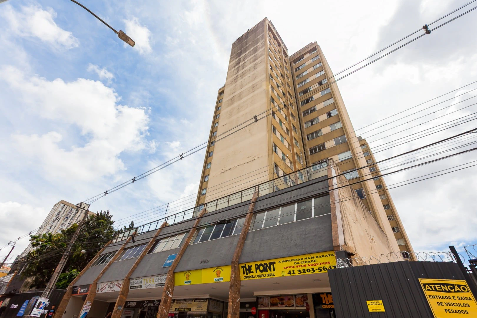 Дерев'яна підлога або ламінат та 1 спальня: квартира 44 м² — photo 25