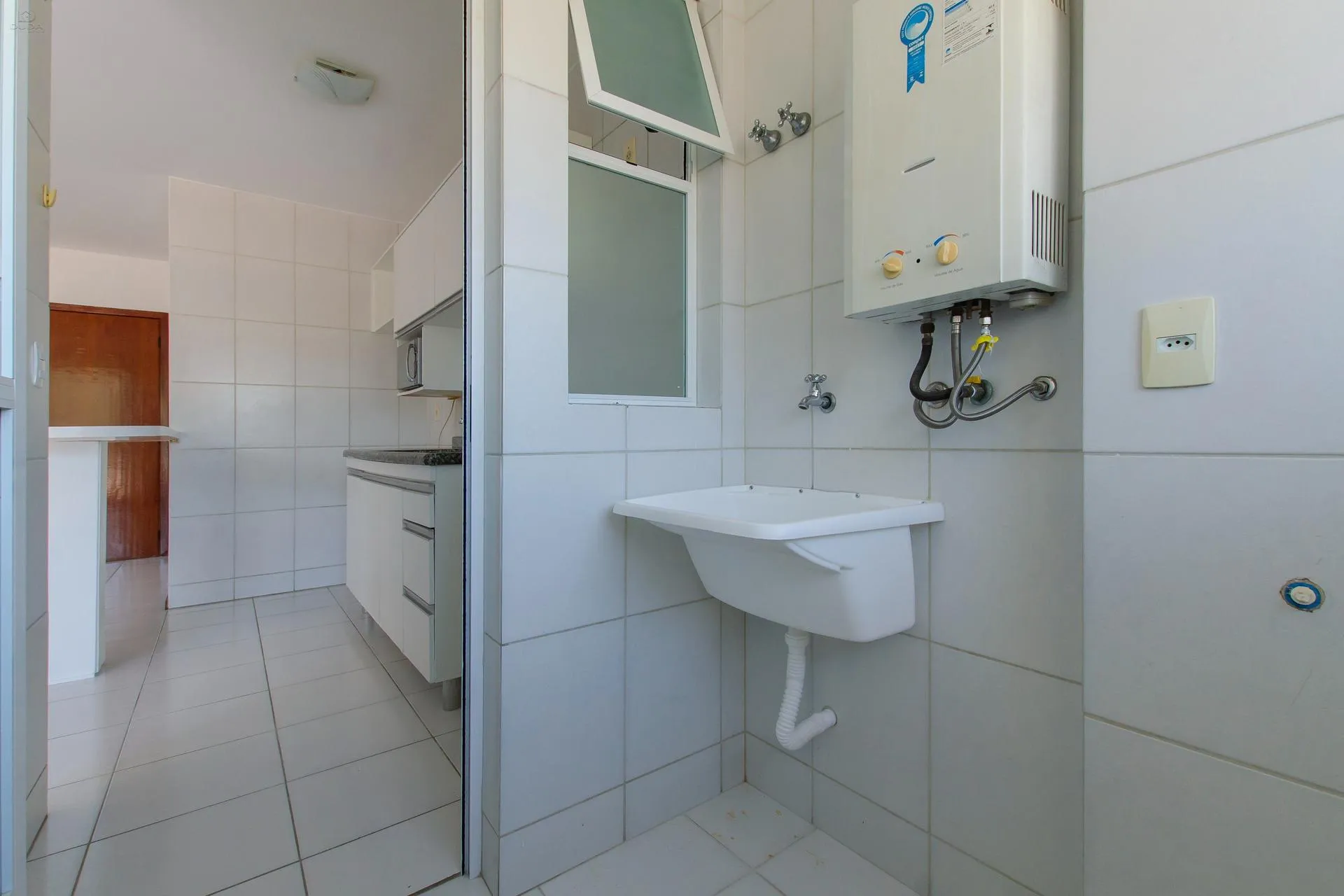 Mountain view in a 2-bedroom apartment, 65 m² — photo 7