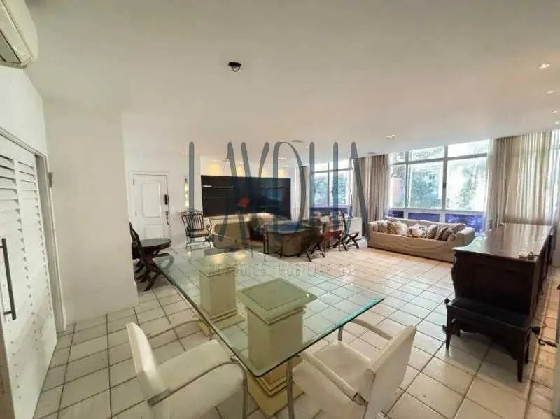 Furnished apartment with a separate kitchen and 4 bedrooms — photo 8