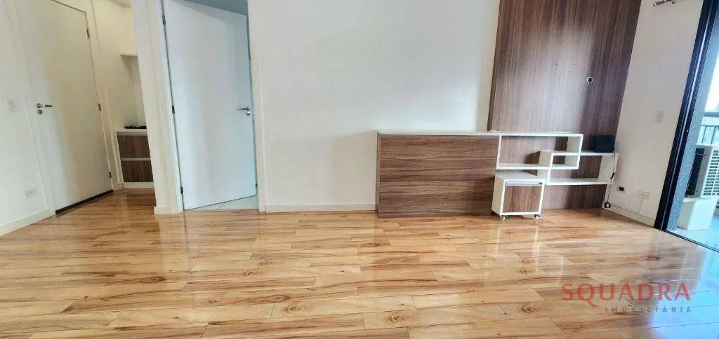2-bedroom apartment with suite and glassed balcony — photo 12