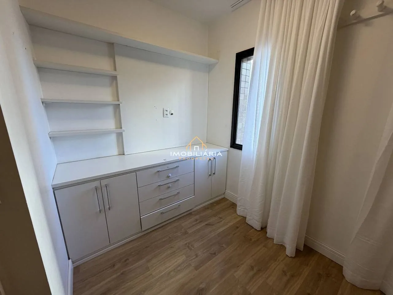 3-bedroom apartment with a home office in Curitiba — photo 53