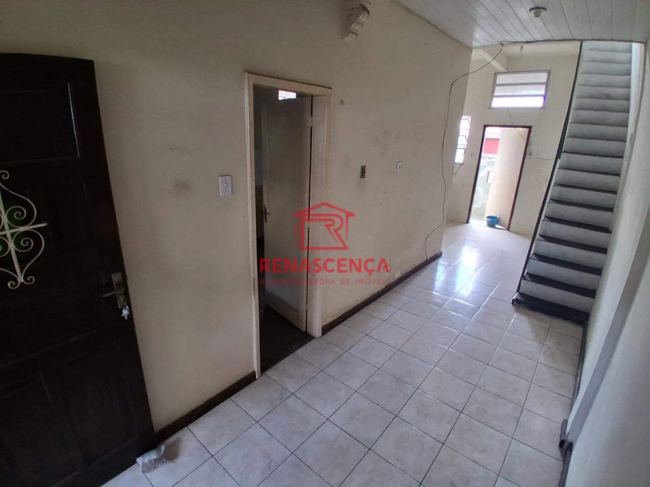 House with 5 bedrooms and 3 bathrooms, with a balcony — photo 14