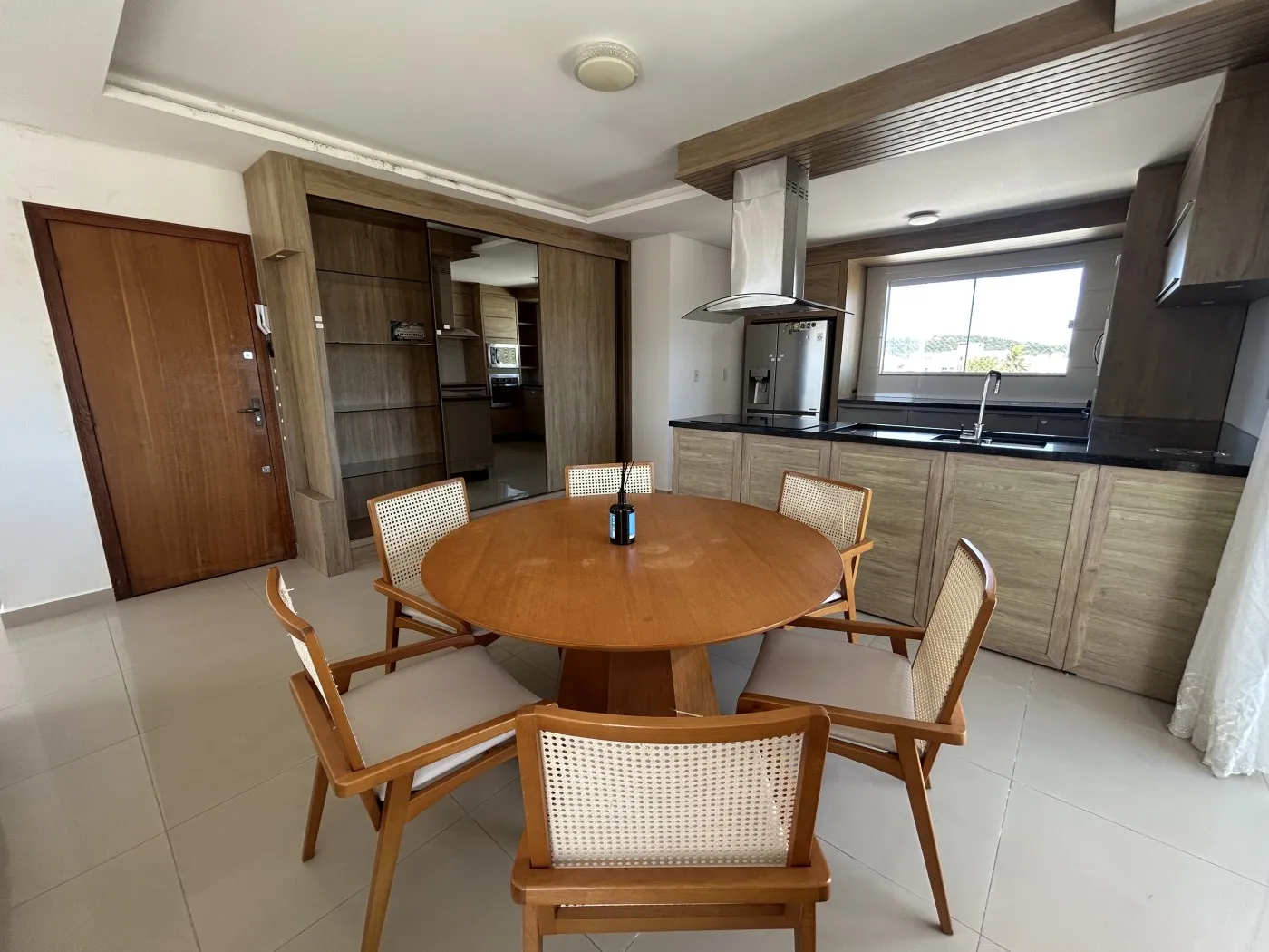 Mountain view in a 3-bedroom apartment, 231 m² — photo 9