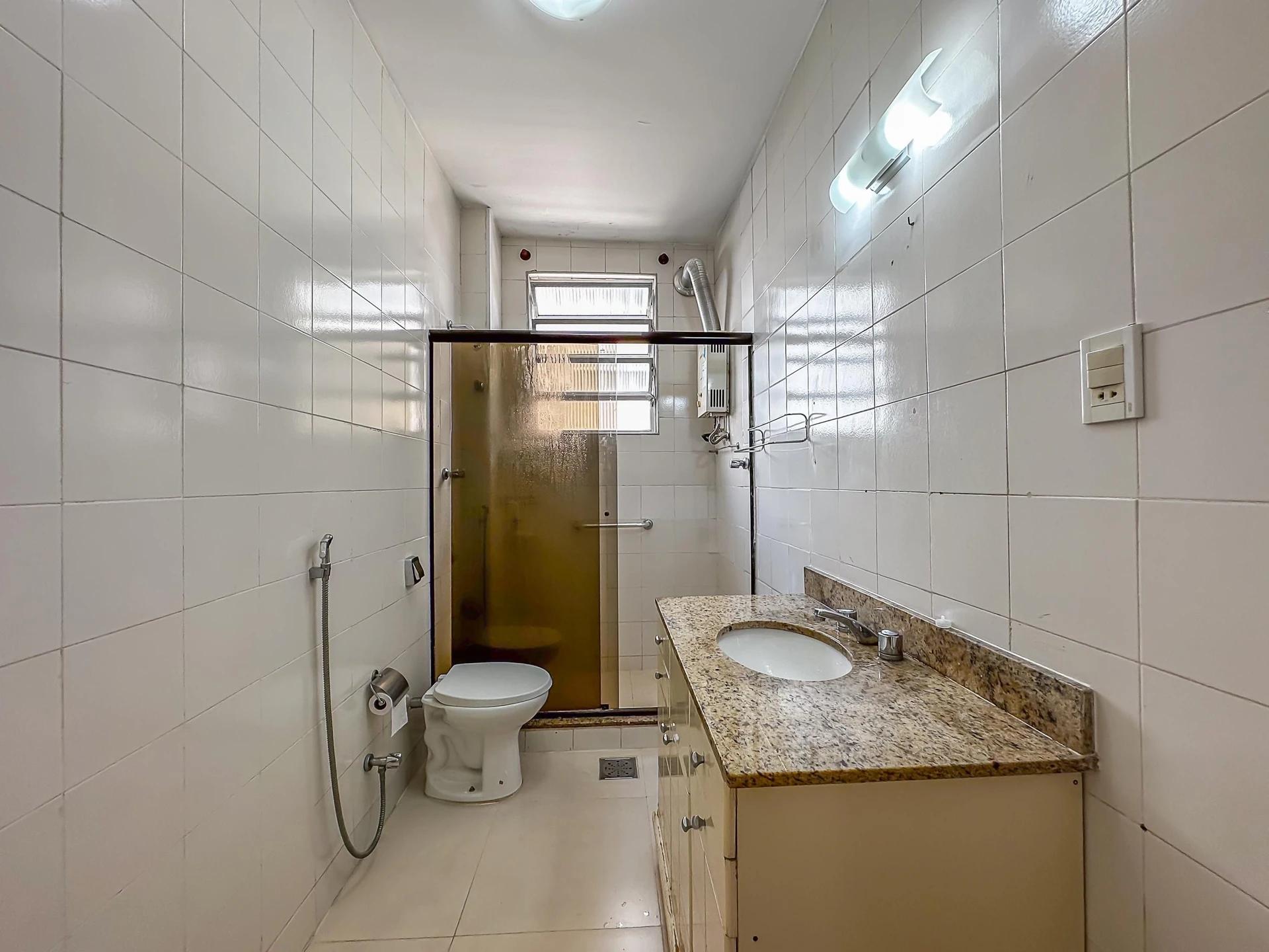 Apartment with 3 bedrooms and 2 bathrooms — photo 44