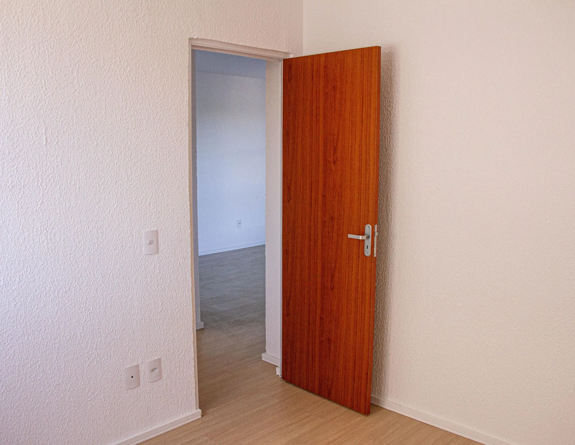 Apartment with 2 bedrooms and a compact kitchenette — photo 13