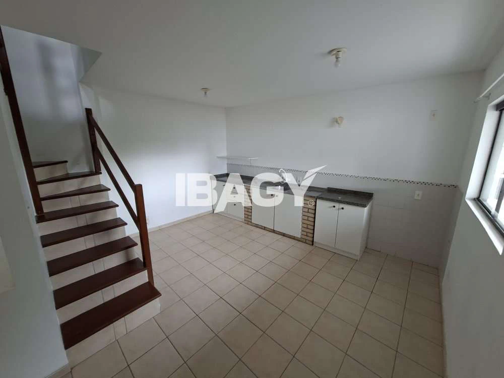 Casa sem mobília com 2 dormitórios e 1 banheiro — photo 2