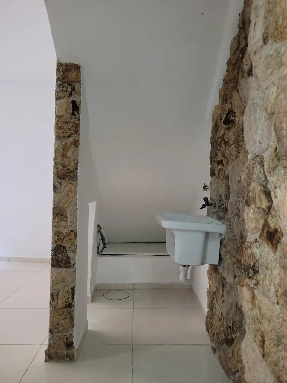 Casa de vila reformada com 2 quartos e cozinha fechada — photo 16