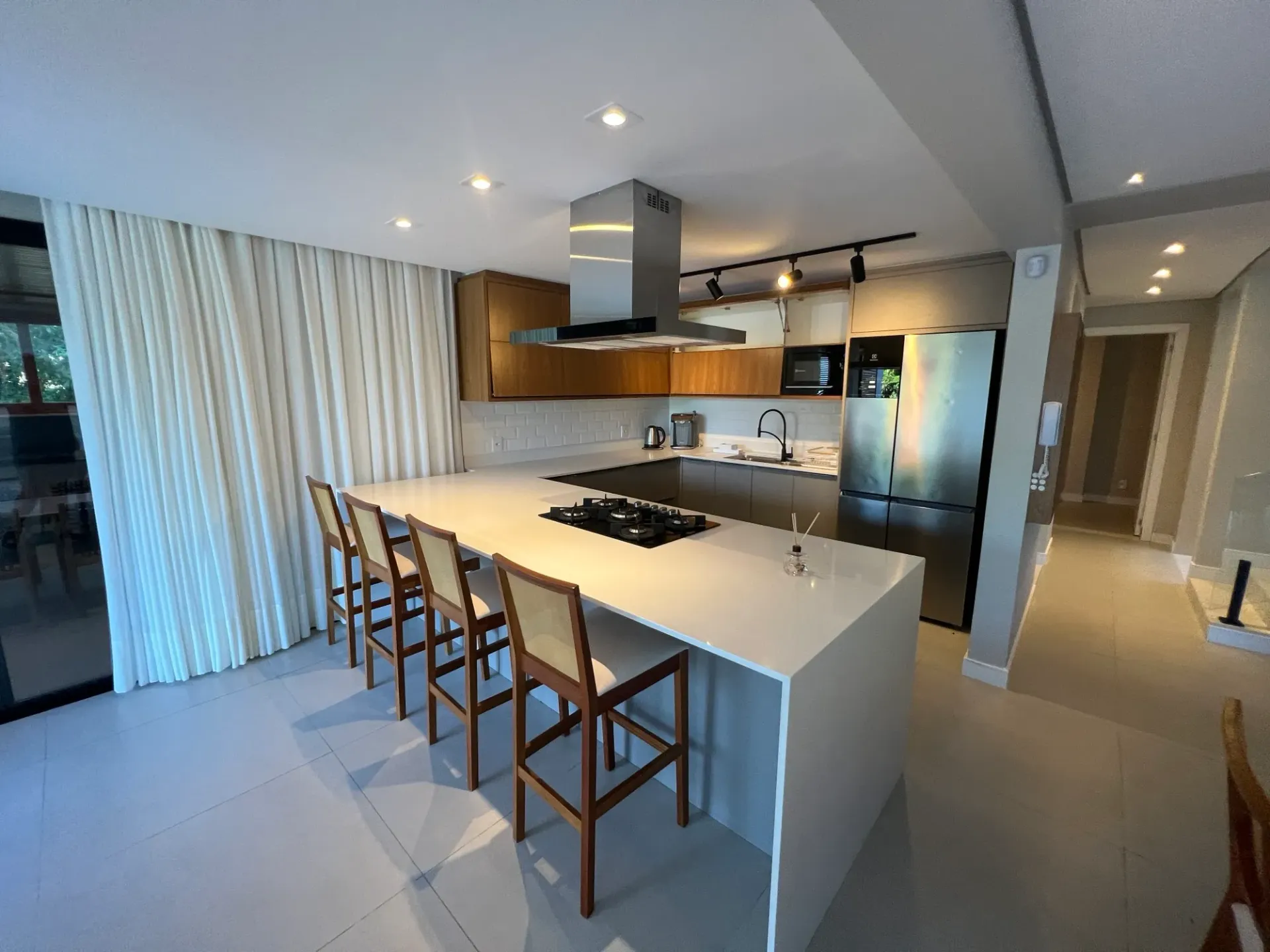 Gated condo house with 6 en-suite bedrooms and 7 baths — photo 9