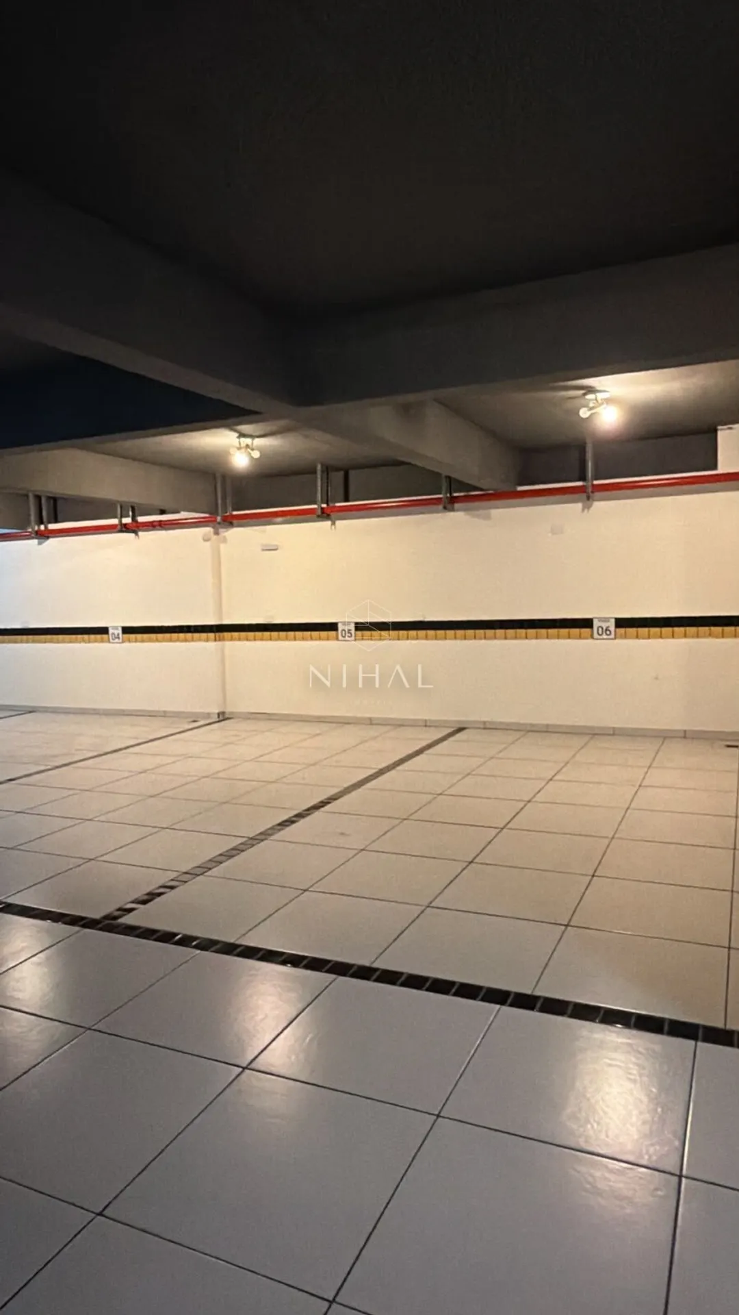 2-bedroom apartment in a building with a gym — photo 17