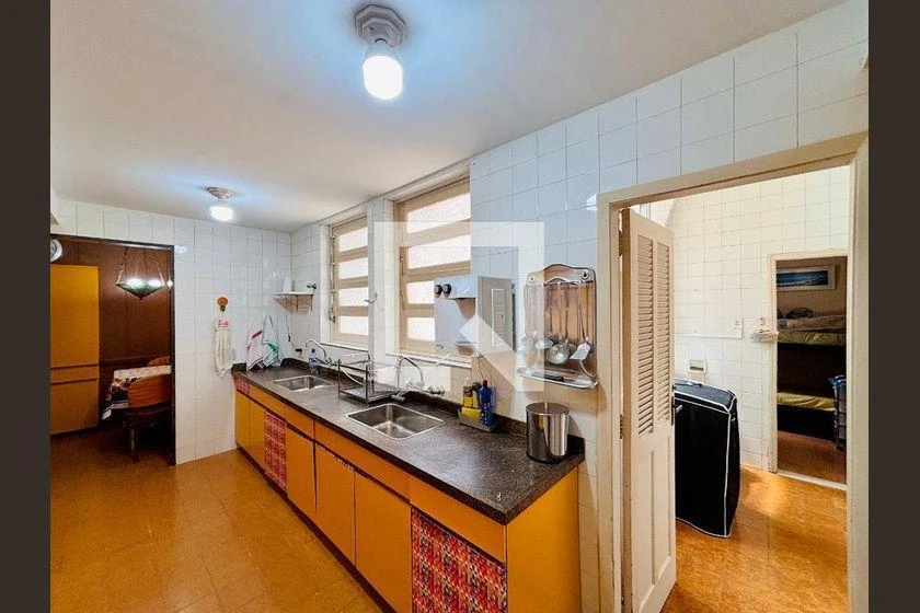 Furnished apartment, 348 m², with a glass-enclosed balcony — photo 19