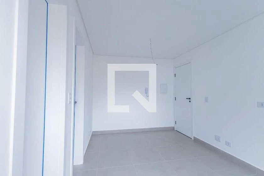 Balcony with a grill in a one-bedroom apartment, 35 m² — photo 18