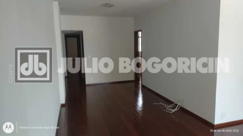 Apartment on the 2nd floor with wood or laminate floors — photo 13